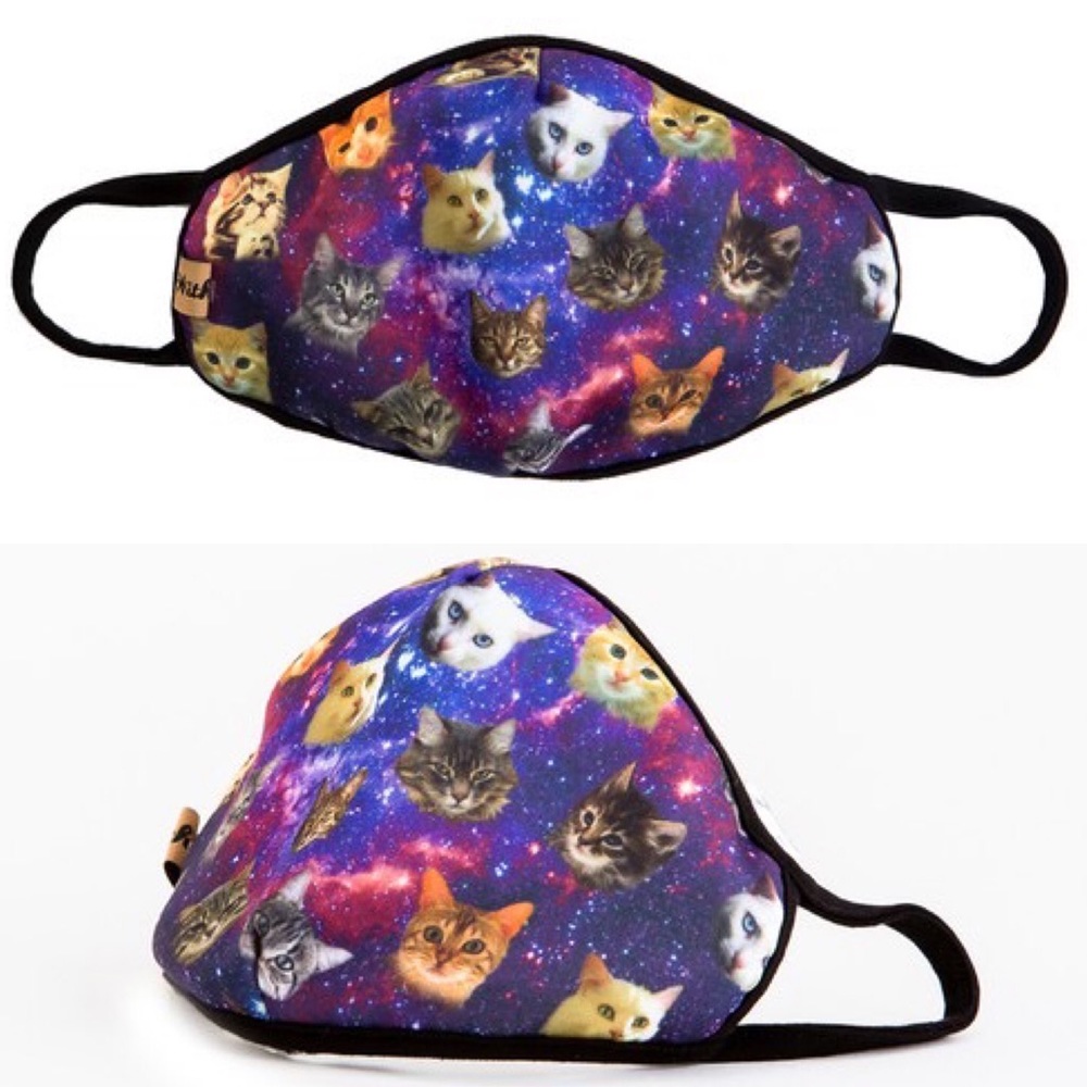 MADE IN USA, Purple Cats Print Face Mask - Picture 4 of 7